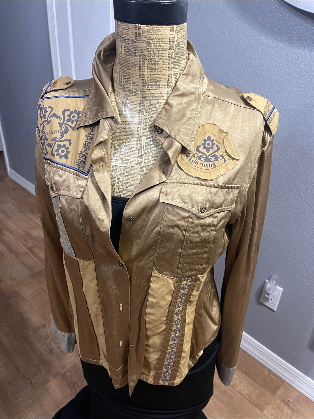 Da-Nang Vintage - Metallic Gold Utility Shirt Jacket with Floral Patches -size M